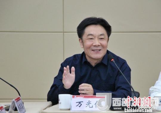 圖為山東師范大學(xué)副校長萬光俠在開幕式上發(fā)言。　趙曉 攝