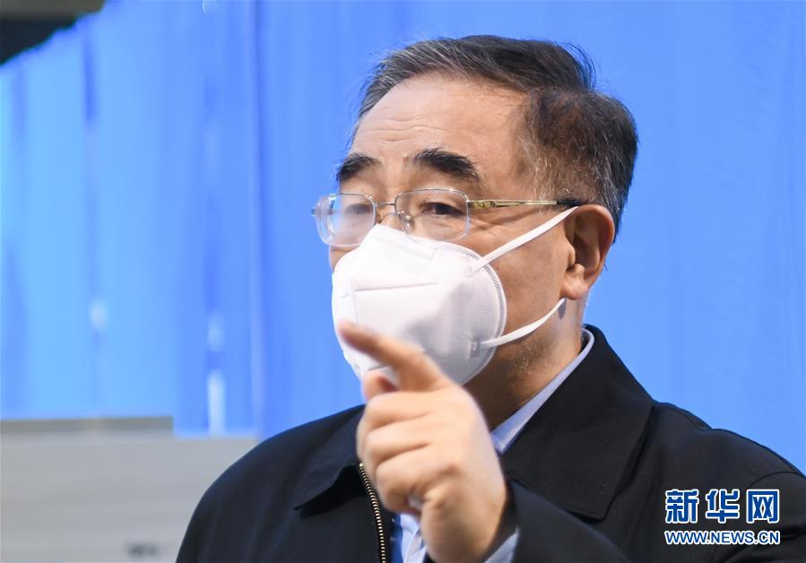 （聚焦疫情防控·圖文互動）（7）分秒必爭！一切為了治病救人——中國抗疫生命至上的生動實踐