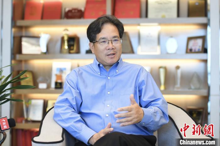 全國(guó)人大代表建議逐步禁止產(chǎn)、銷(xiāo)電子煙