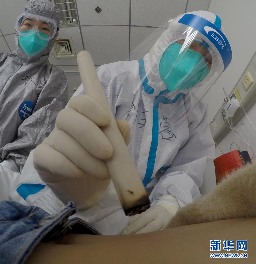 （新華全媒頭條·圖文互動）（9）“始終把人民群眾生命安全和身體健康放在第一位”——中國抗疫彰顯“生命至上、人民至上”理念