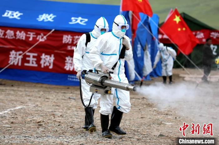 圖為進行現(xiàn)場消毒。青海省應急廳