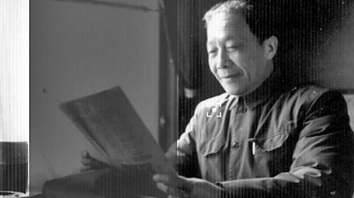 舍我其誰(shuí)報(bào)國(guó)志，碧血丹心愛國(guó)情